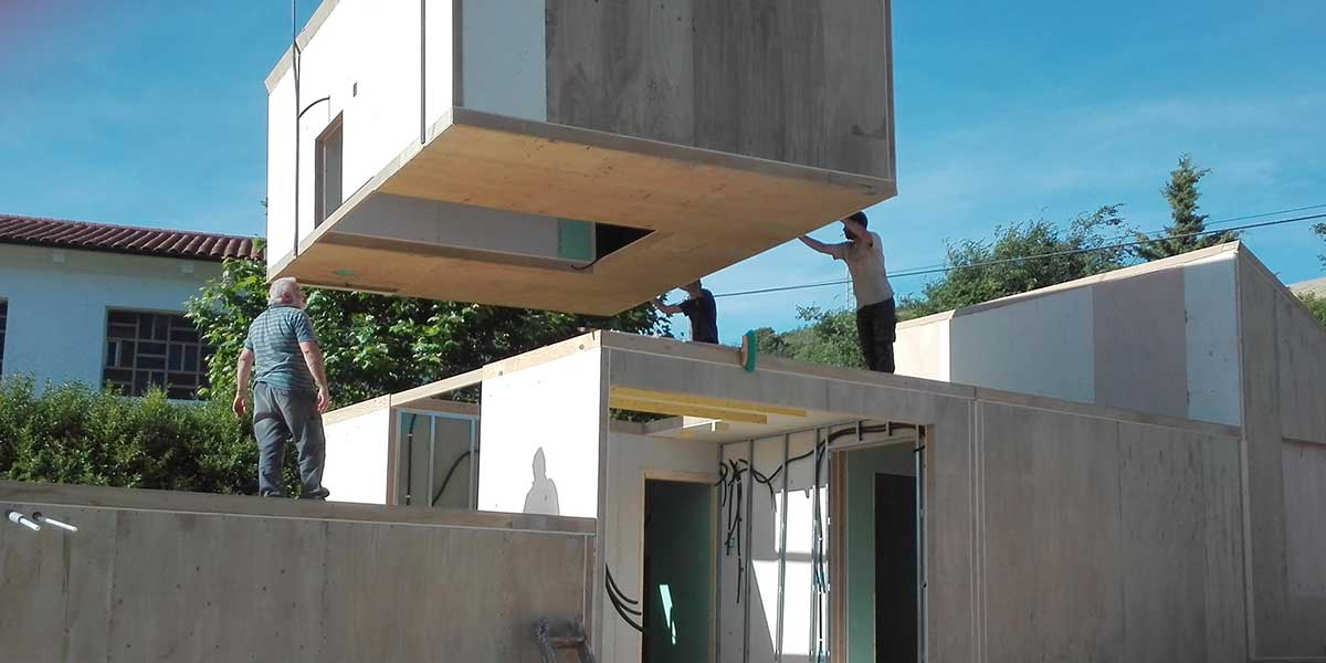 G-brick insulating structural panels in prefab housing elements